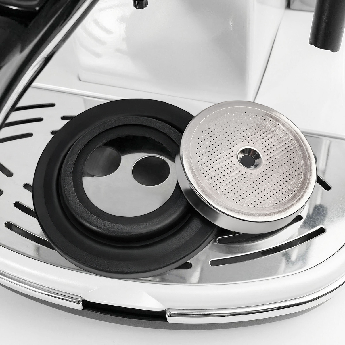 Group Head Puck Screen Boiler  - Delonghi Espresso Magnifica review and price